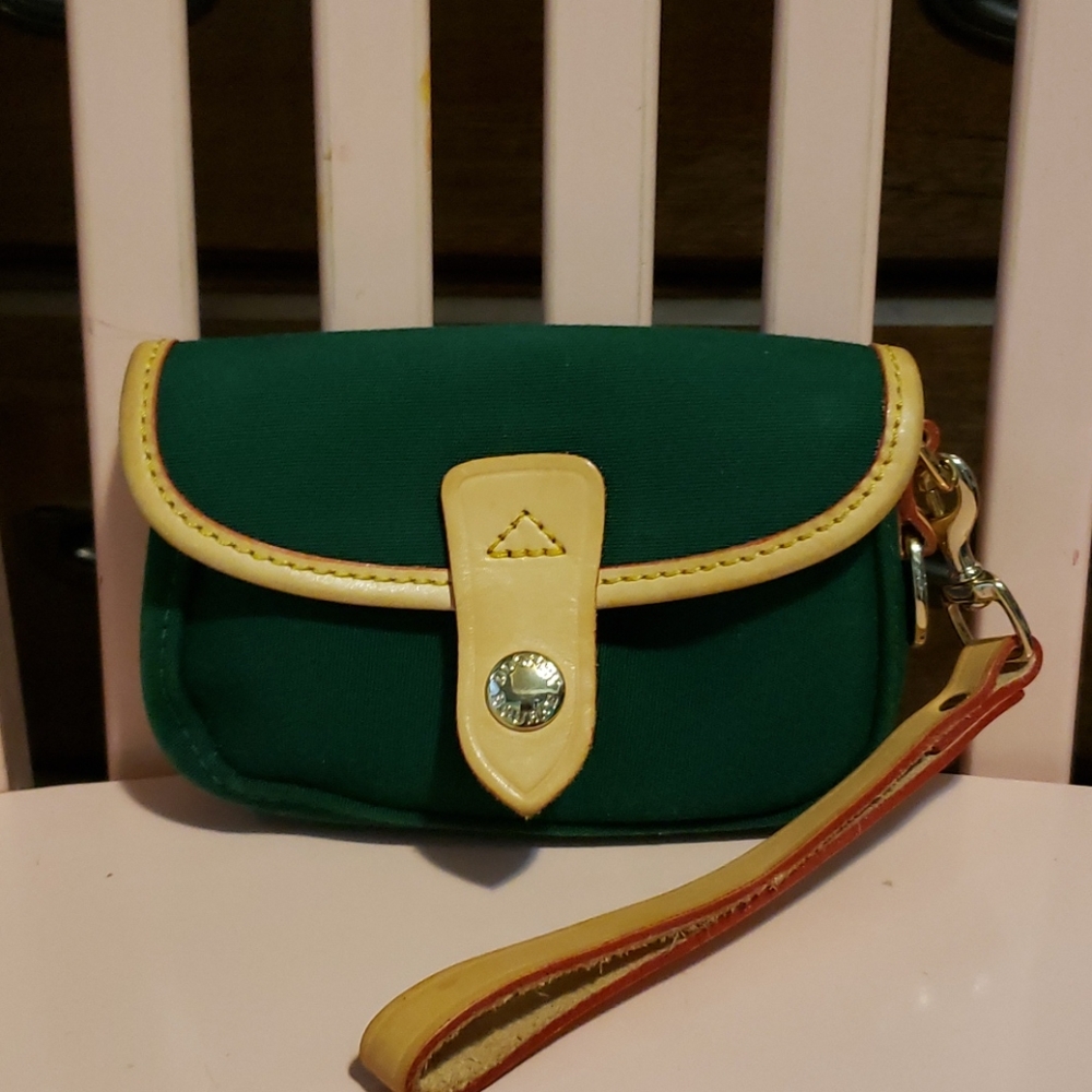 Dooney &Bourke wristlet
